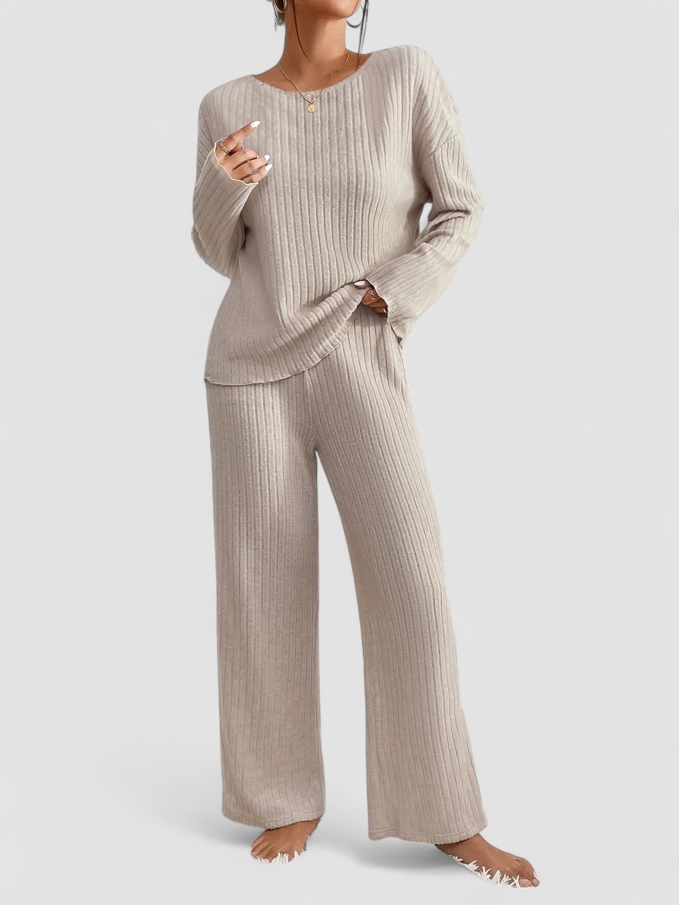 Celeste | Elegant set för kvinnor med ribbad tröja och rak ben
