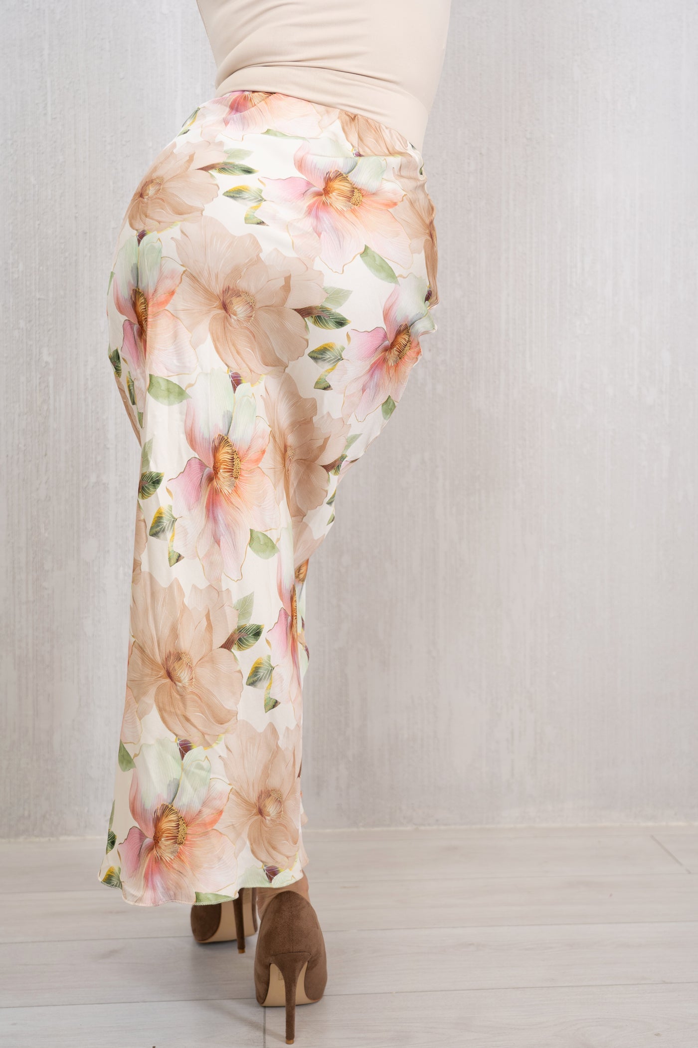 Gonna in Raso Floral Elegance con Fascia Elastica